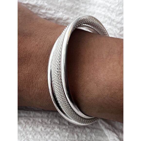 Vintage Mesh Cuff Bracelet - Picture 6 of 7